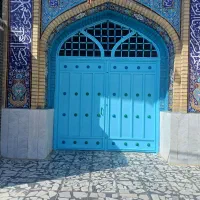 نقاشی حرفه‌ای ساختمان، درب و پنجره با قیمت مناسب