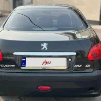 پژو 206 Sd V8مدل ۱۳۹۸ مشکی متالیک بی رنگ درحد صفر