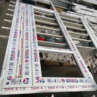 استادکار و کارگر ساده