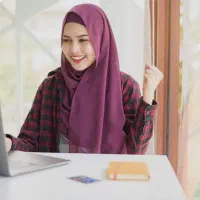استخدام منشی خانم