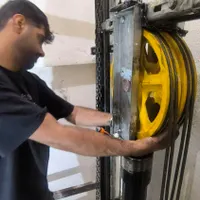 نصب و تعمیر انواع اسانسور هیدرولیک وکششی