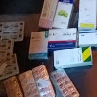 کاپشن هودی و تعداددارو تقویتی طبق عکس و دستگاه قند|لباس|مشهد, دانشگاه فردوسی|دیوار