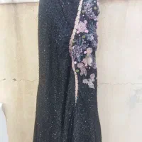 لباس مجلسی|لباس|مشهد, عامل|دیوار