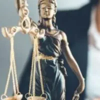 وکیل پایه یک دادگستری و مشاور حقوقی