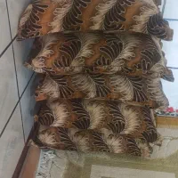 پشتی گل پر
