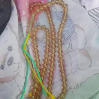 تسبیح سندلوس۱۰۳وتسبیح کهربابهترین زنگ|کلکسیون اشیاء عتیقه|کرمانشاه, |دیوار