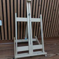 پایه نقاشی در حد نو