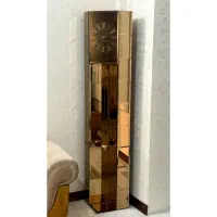 ساعت اینه ای ایستاده