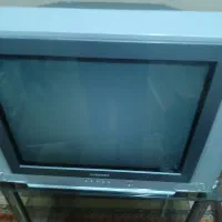 تلویزیون بیست ویک اینج سامسونگ با میز شیشه ای|تلویزیون و پروژکتور|یزد, |دیوار