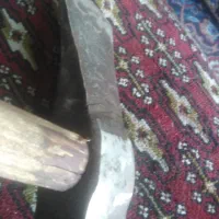 تبر قدیمی حدود 60 ال 70 ساله|کلکسیون اشیاء عتیقه|اصفهان, هفتون|دیوار