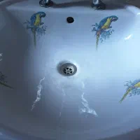 روشویی بزرگ بسیار تمیز و سالم