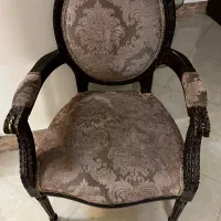 مبل‌‌ ۹ نفره به همراه جلو‌مبلی و ۲ عسلی