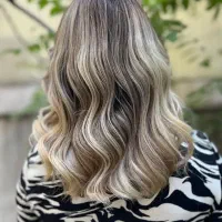 سالن زیبایی تخصصی رنگ مو لایت آمبره و بالیاژ