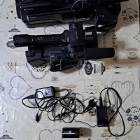 دوعدد دوربین فیلمبرداریnx5 و mc1500 سالم و درحد