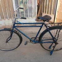 چرخ لاری قدیمی و سر شور آسایشگاهی و بخاری و یخجال