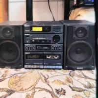 رادیو ظبط سونی اصل بشرط ژاپن کاملا سالم.