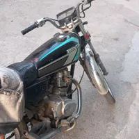 موتور هندا۸۳