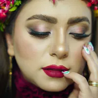 آموزش لاین های زیبایی|خدمات آرایشگری و زیبایی|فولادشهر, A4|دیوار