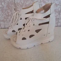 کفش صندل سفیدسایز۳۷