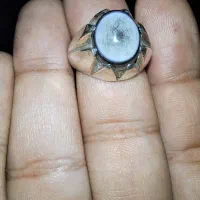 انگشتر تک چشم مژه ای