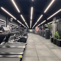 آشپز بوفه در باشگاه بدنسازی آرنا ( خ زهره کرمانی)