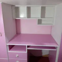 تخت مدل قلعه دارای میز تحریر و کتابخانه و کمد.|تخت و سرویس خواب|رشت, استقامت ۱|دیوار