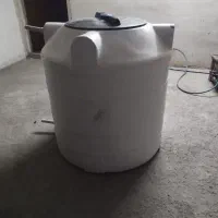 مخزن آب ۳۰۰ لیتری در حد نو