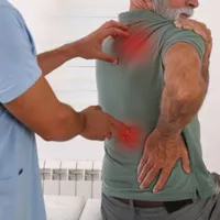 درمان کمر درد، درد سیاتیک، کایروپرکتیک، حجامت، فصد