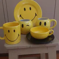 سرویس ظروف اسمایلی