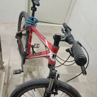 دوچرخه ۲۶ کویر به همراه اشانتیون