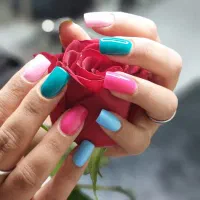 کاشت و ترمیم ناخن با تخفیف ویژه|خدمات زیبایی و سلامت|تهران, استاد معین|دیوار