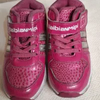 کفش کتونی زنانه و دخترانه