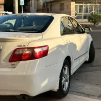 تویوتا کمری ۲۰۰۷ سفید