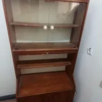 کتابخانه چوبی همراه با کمد