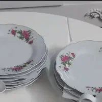 بشقاب گل سرخی