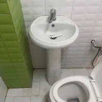 توالت فرنگی کارکرده سالم به همراه روشویی کوچک