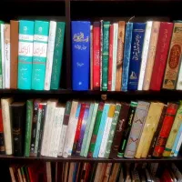 فروش کتابخانه شخصی|کتاب و مجله مذهبی|قم, بنیاد|دیوار