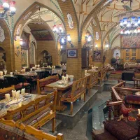 ویتر و باریستا وپرسنل رستورانی با تجربه