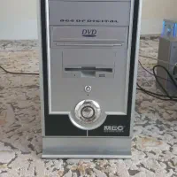 کیس کامپیوتر خانگی با مانیتور