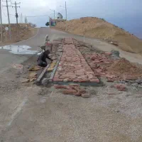 بنا سنگ تاوه و جدول و 2 نفر کارگر