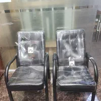 صندلی انتظار با میز وسط