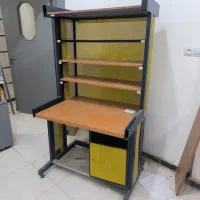 میز تحریر و قفسه کتاب فلزی