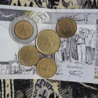 تعدادی سکه قدیمی