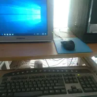 کامپیوتر سالم با مونیتور وکیبوردوموس