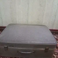 دو عدد چمدان قدیمی کار کرده|کیف، کفش، کمربند|اصفهان, جاوان|دیوار