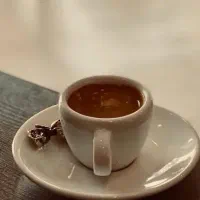 استخدام نیروی خانم درکافی شاپ(کافه)