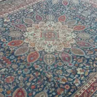 فرش ۱۲ متری ماشینی و یک ۱۲ متری دستی