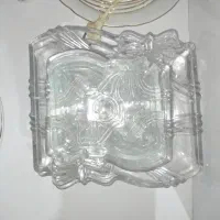 جا میوه ایی‌ همراه با بشقاب هاش