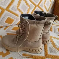 اورکت و پوتین|لباس|کوه چنار, |دیوار