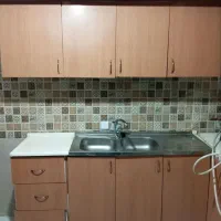 ۲دست کابینت کامل مال ۲واحد کامل هست باسینگ وویترین